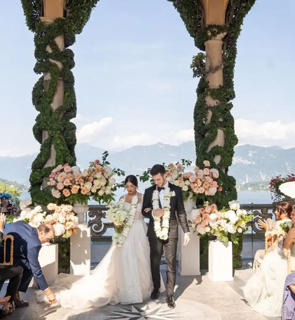 media.category.imagealternatetextformat